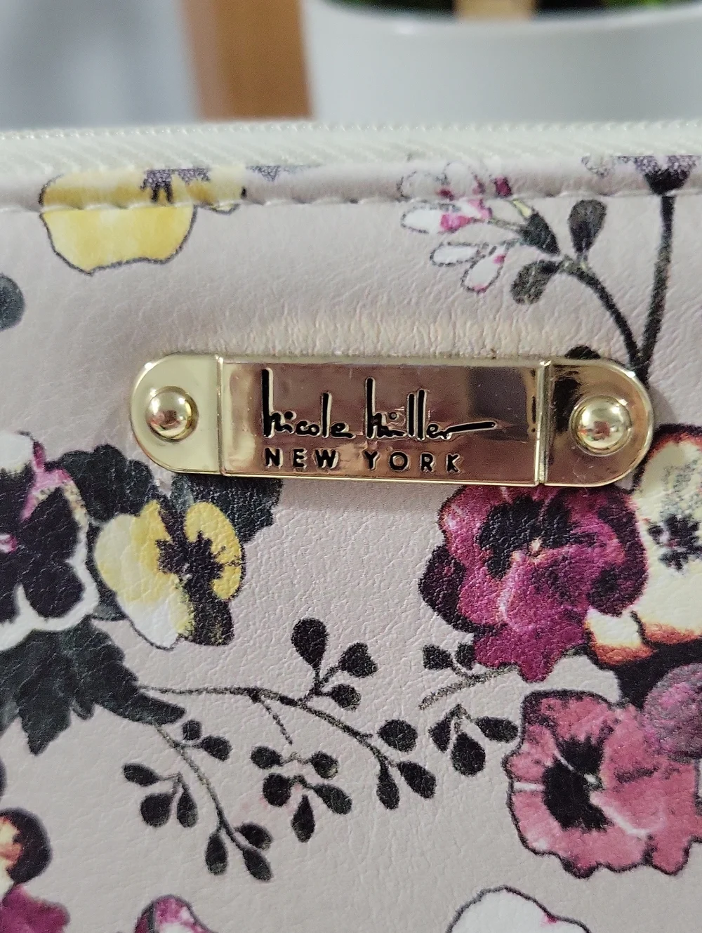 🌱Nicole Miller wallet 🌱